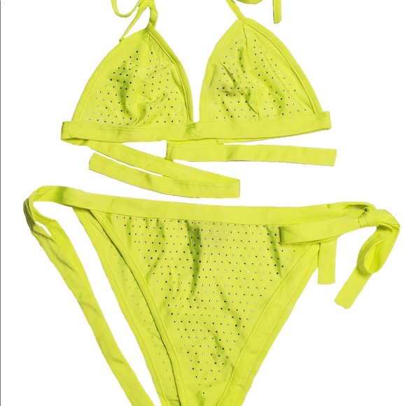 💥HP 💥 Hot Pink Bikini set - hello summer 🌞 - Picture 4 of 4